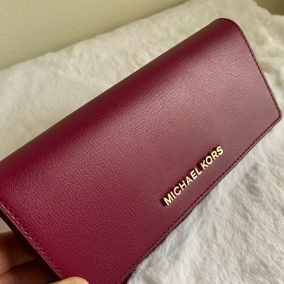 🌺Michael Kors carryall wallet 🌺 - Picture 1 of 5